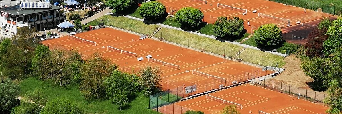 Tennisanlage des Tennisclub Neckargemünd aus der Luft gesehen